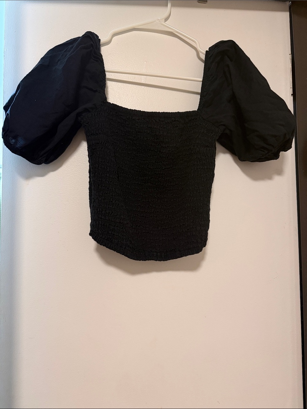 Abercrombie & Fitch Black Smocked Crop Top with Puff Sleeves